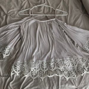 This beautiful white pretty detailed shirt!